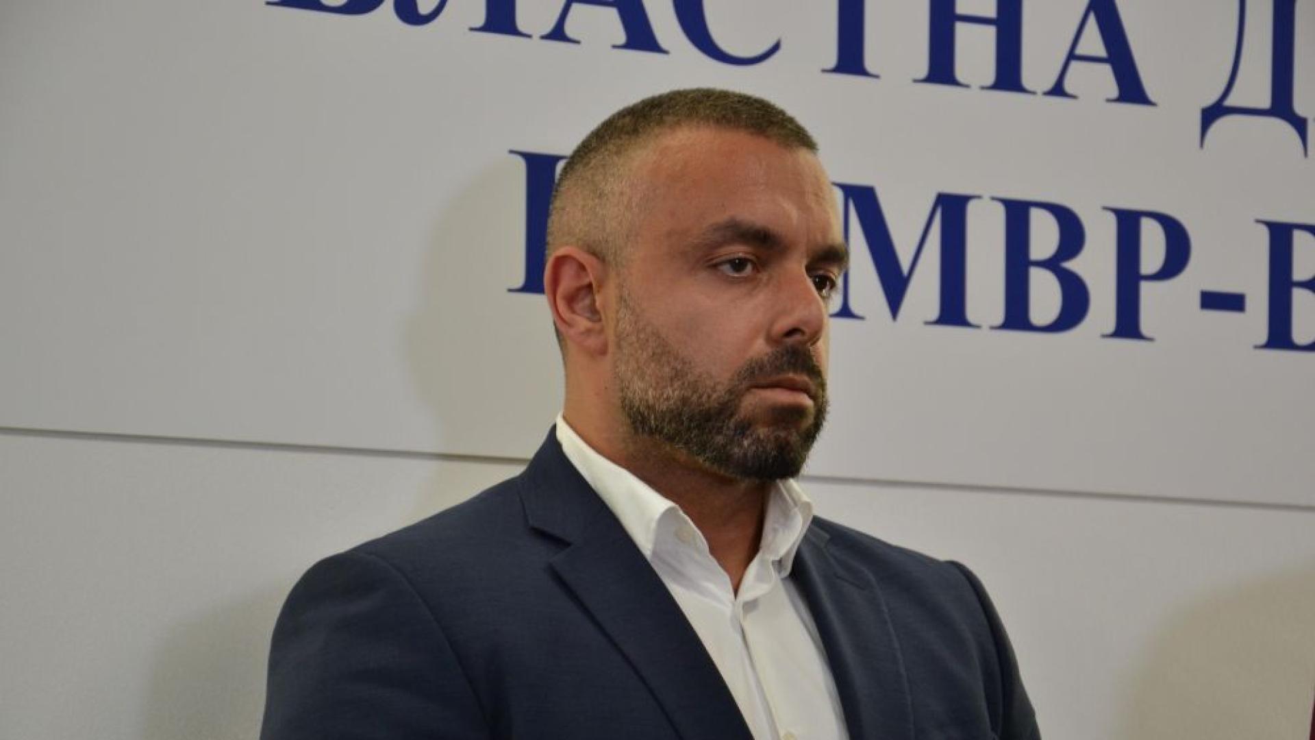 По информация на Даниел Митов е решил да отстрани от