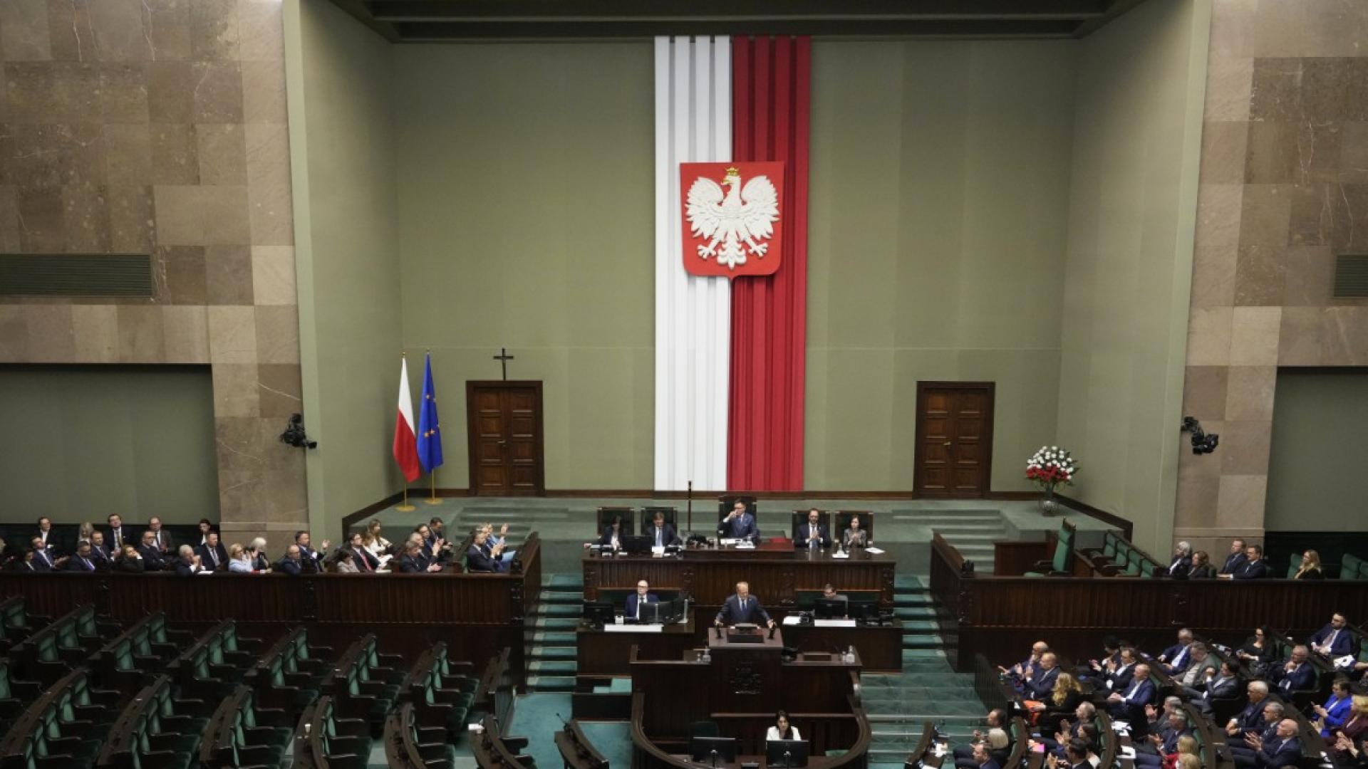 Проевропейското коалиционно правителство на Полша днес получи вот на доверие