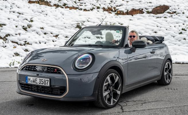  Да си заобиколен от сняг на 22 май не е нещо, което очакваш. А това е преди старта на прохода и катеренето към 2500 м надморска височина 