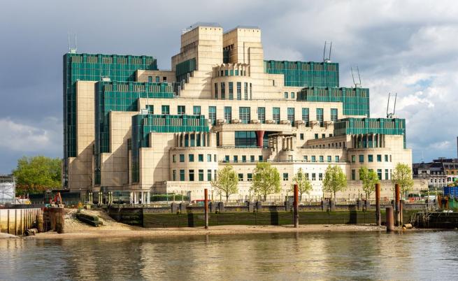 Коя е  Блез Метревели - първата жена ръководител на MI6