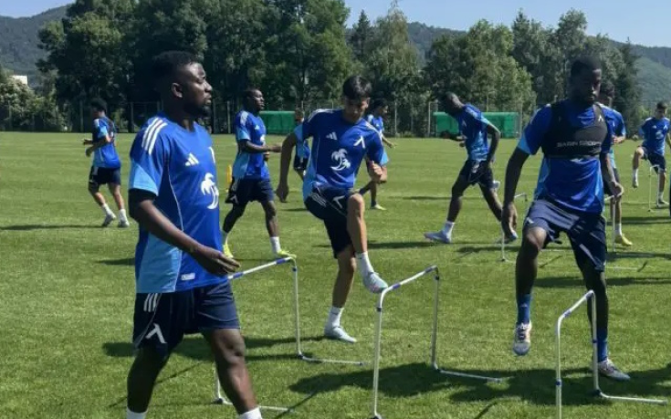 Левски с първа тренировка в Правец