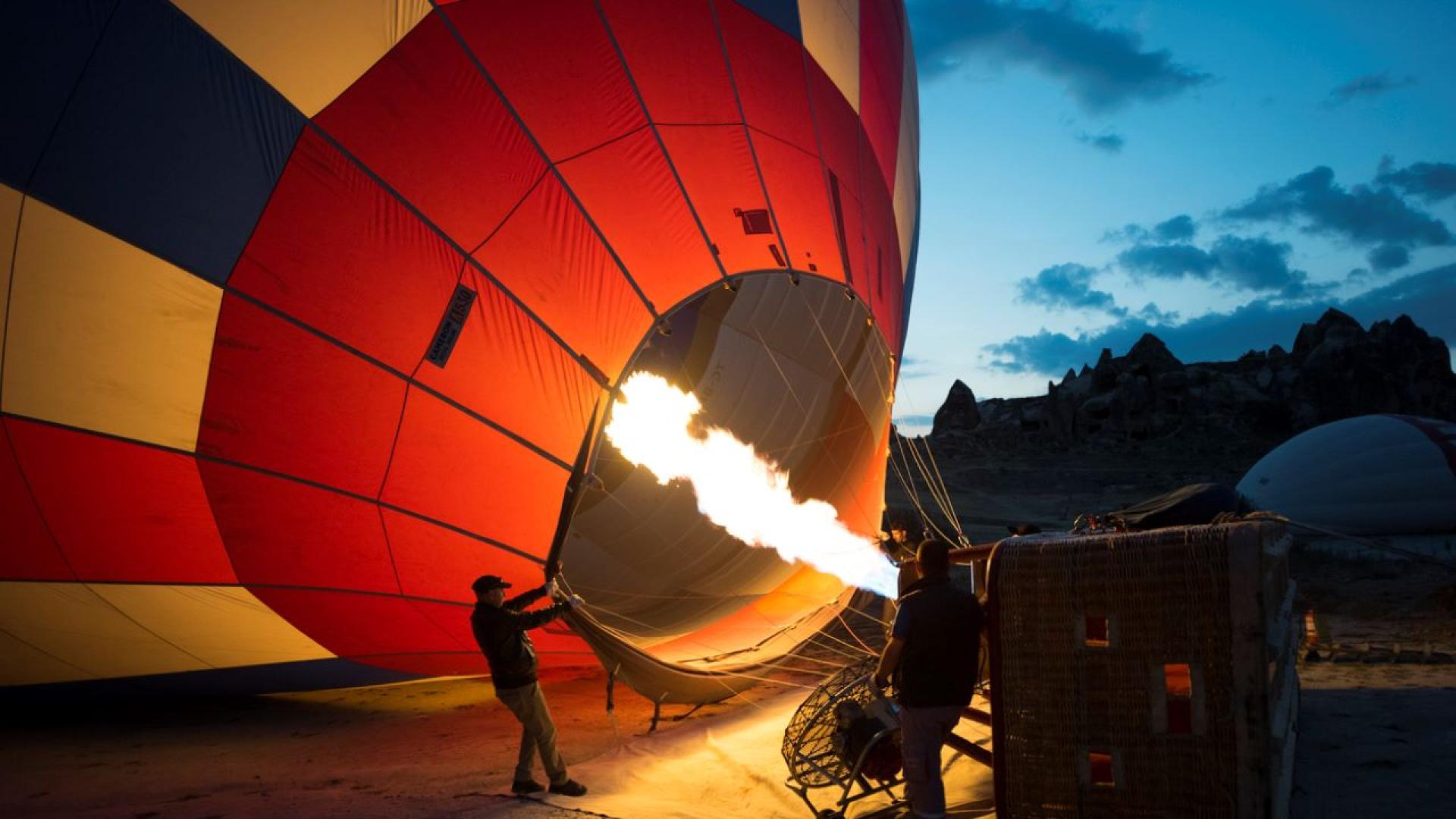 Най малко осем души са загинали при инцидент с въздушен балон