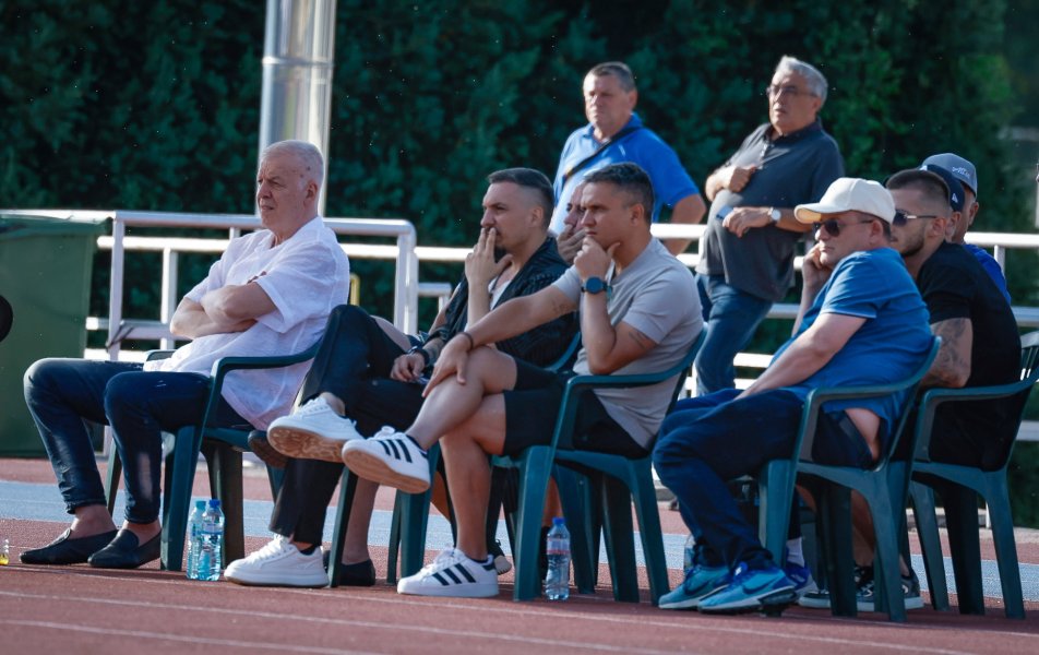 Левски Спартак Плевен1