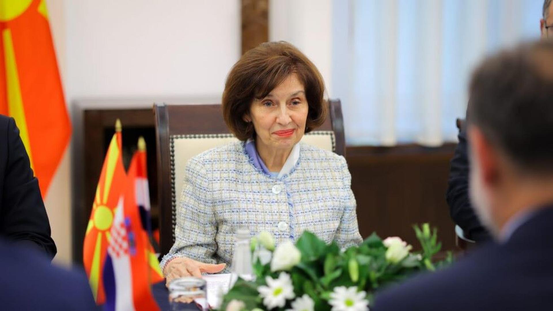 Президентът на Република Северна Македония Гордана Силяновска Давкова е изразила изненада от