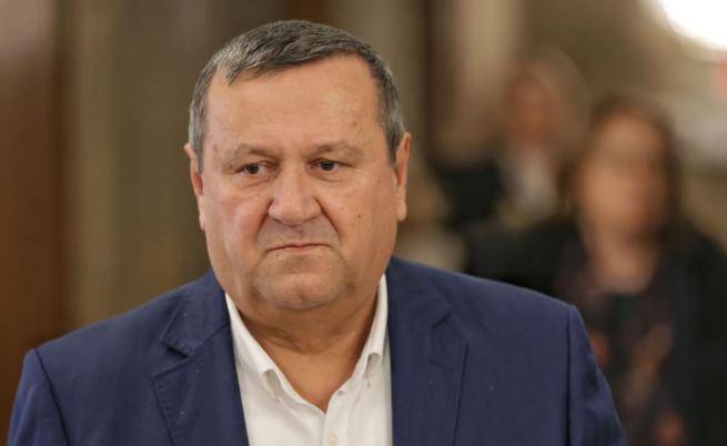 Кой е Хасан Адемов - кандидат за служебен министър на труда и социалната политика (Биография)