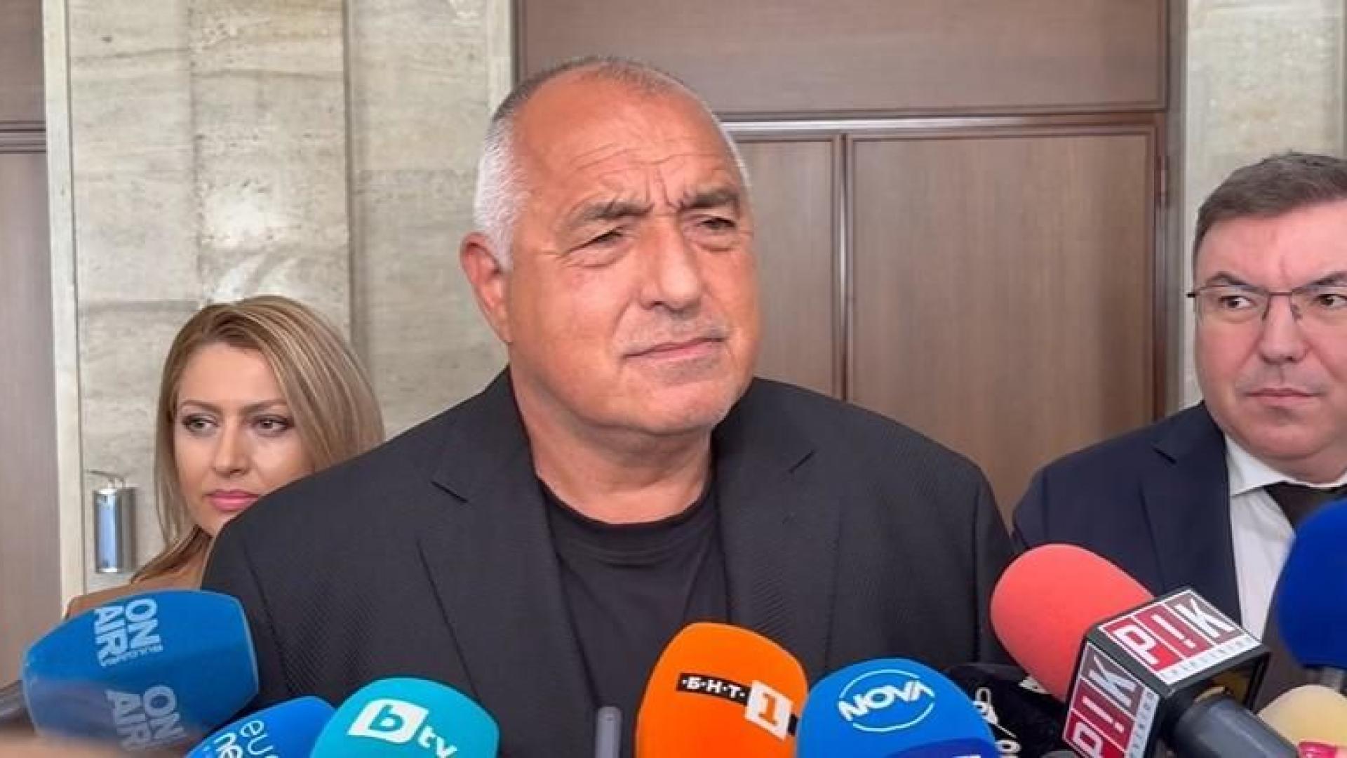 Оставката на Петков си е личен акт на една партия