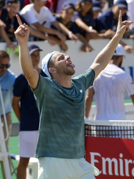 Корентен Муте Талон Грийкспор1