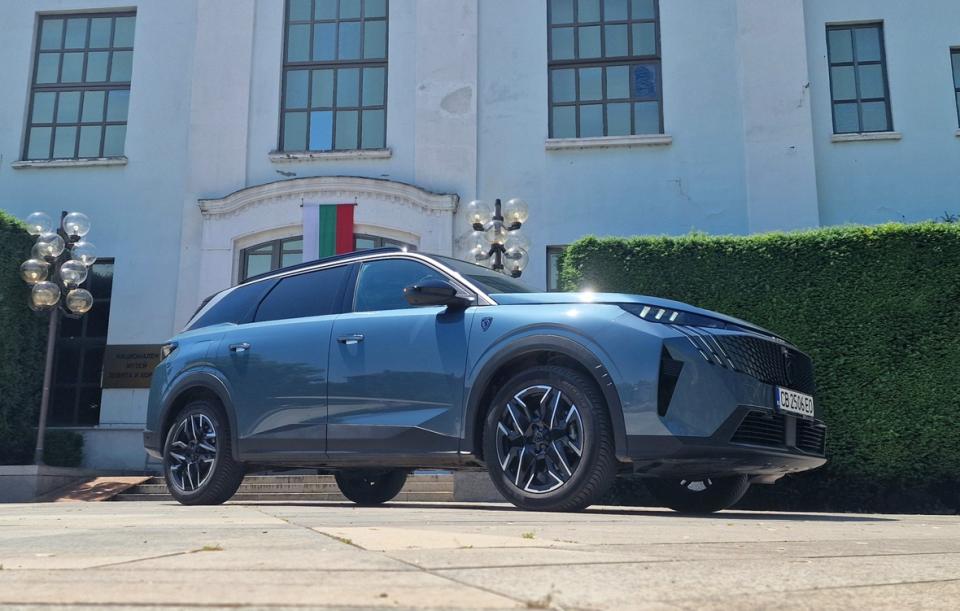 Peugeot 5008 Отговорни на пътя