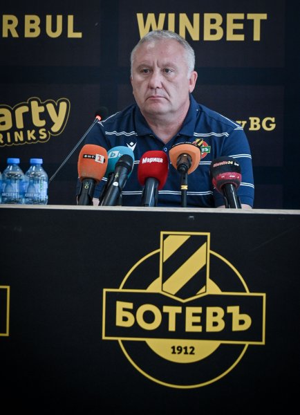 Ботев Пловдив представи Николай Киров1