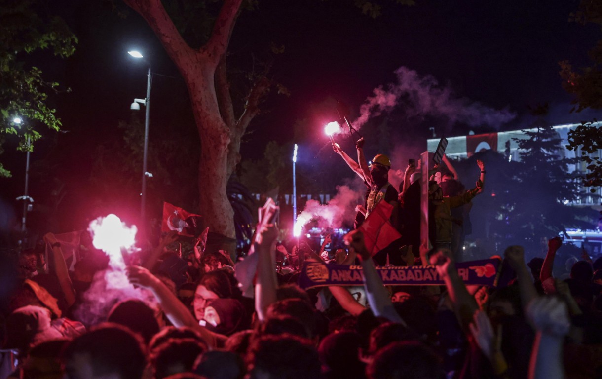 Огромен протест в Истанбул, много задържани