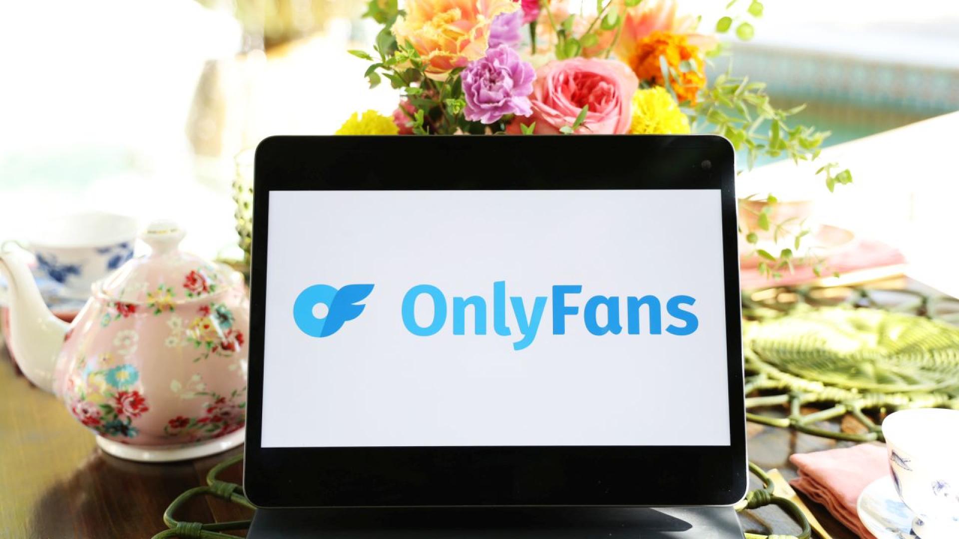 Скромният милиардер който превърна OnlyFans в една от най доходоноснитеи противоречиви