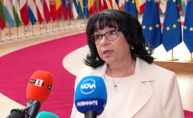 Петкова от Брюксел: Нищо не може да спре България по пътя ѝ към еврозоната