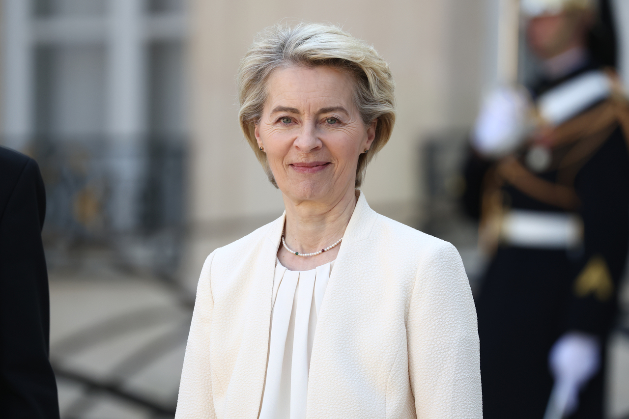 <p>&quot;Кралица&quot; Урсула фон дер Лайен в снимки.</p>