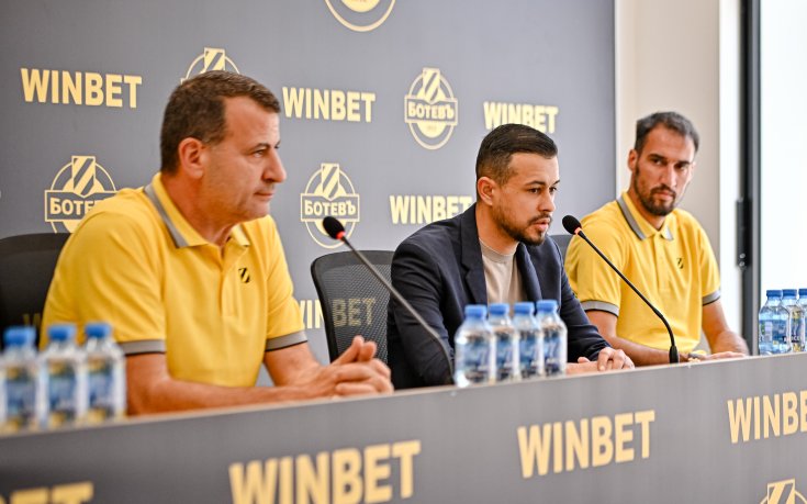 Официално: WINBET и Ботев Пловдив удължиха партньорството си за още 3 г.