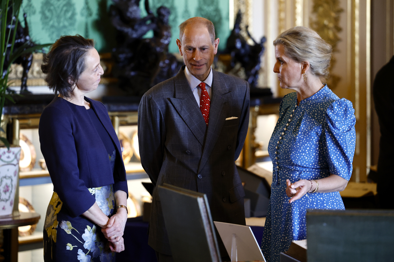 <p>Великобритания посреща Макрон с помпозност и церемонии.</p>