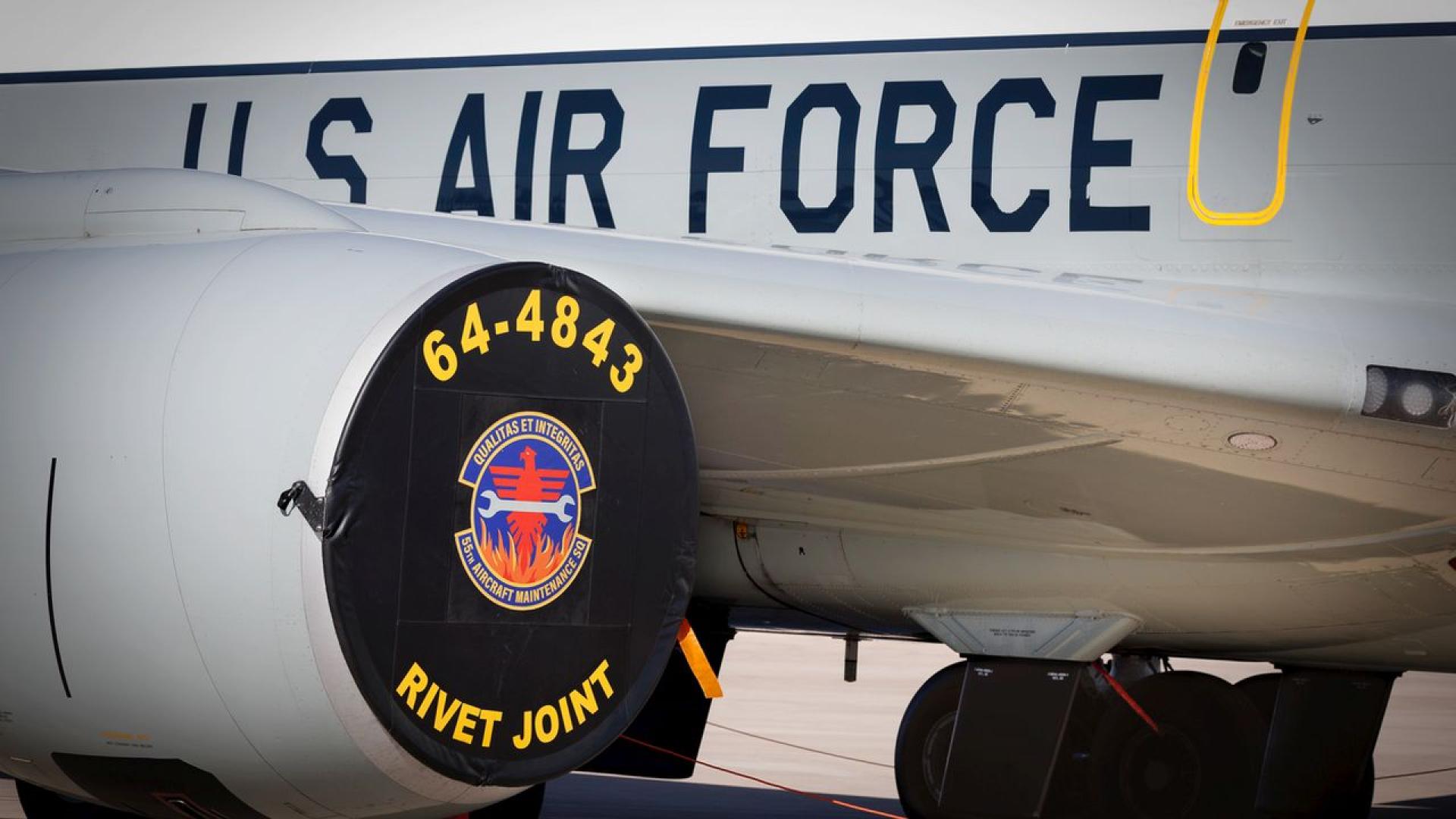 Американският шпионски самолет на ВВС е извършил нов полет близо