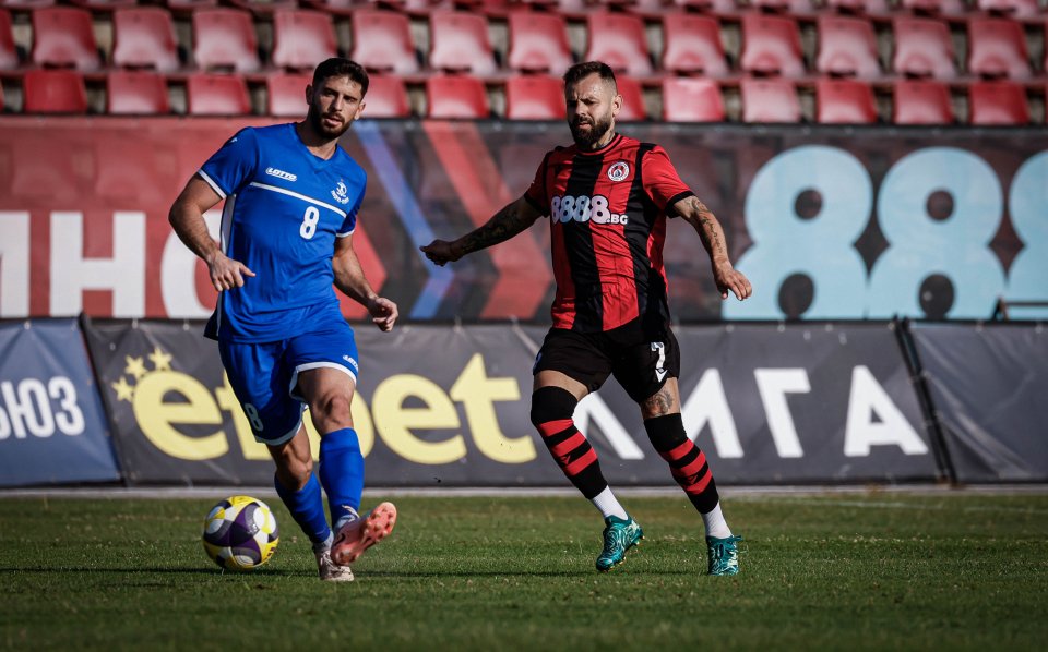 Локомотив София Апоел Петах Тиква1