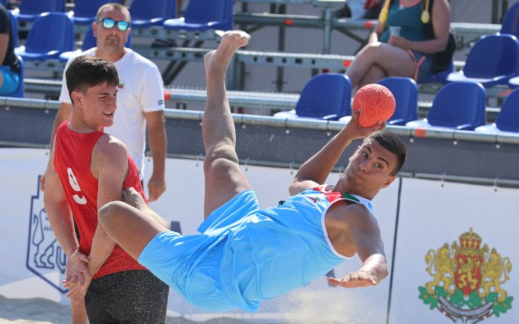 България остана извън топ 10 на Европейското първенство по плажен хандбал