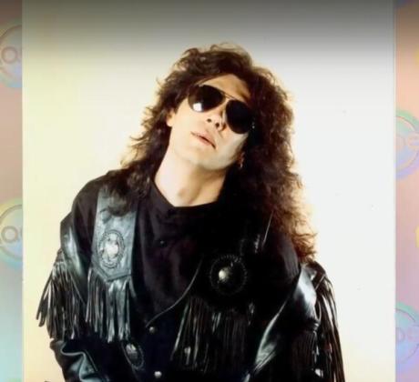 В свят в който светлината на прожекторите често засенчва истинските