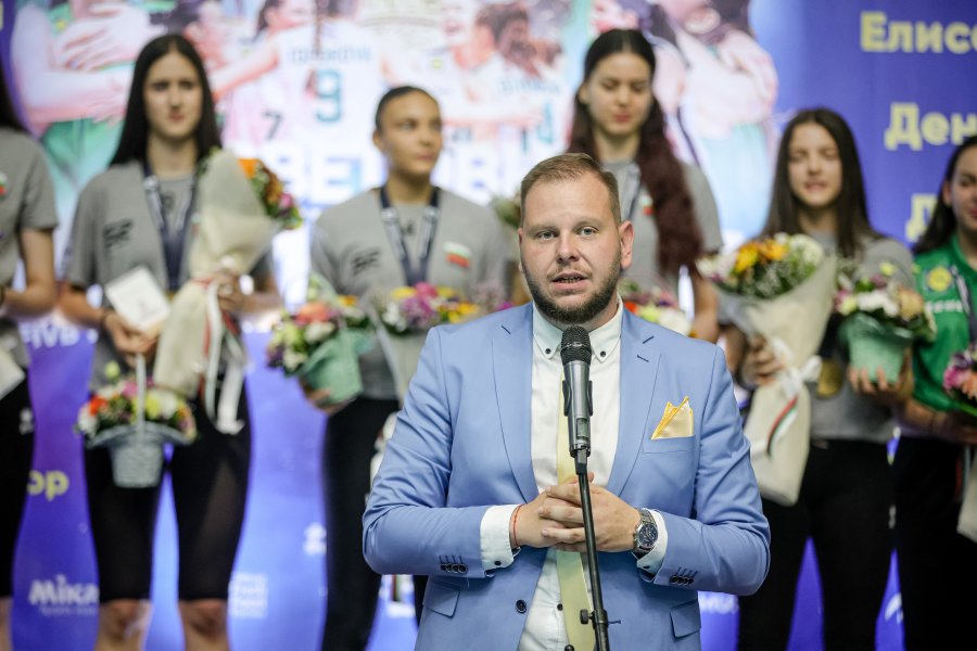 Посрещане на националния отбор за девойки до 19 години след1