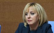Мая Манолова: Депутатите трябва да приемат закона „Антиспекула”, за да измият срама от челата си