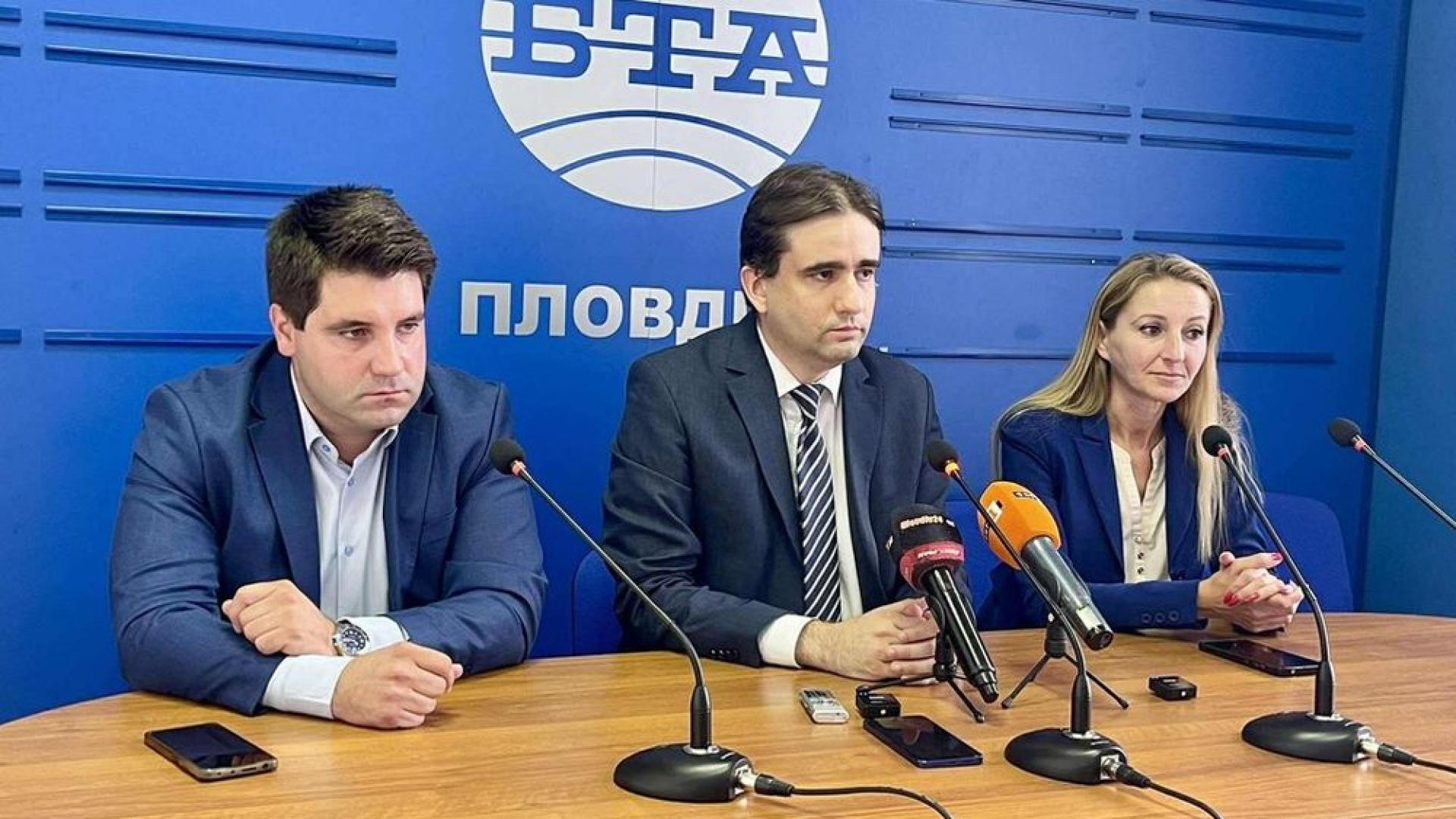 Нашата заявка е най рано през септември когато направим обсъждания когато