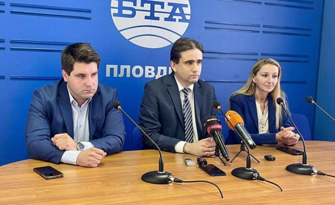 ДБ: Заявката ни е да внесем вот на недоверие най-рано през септември