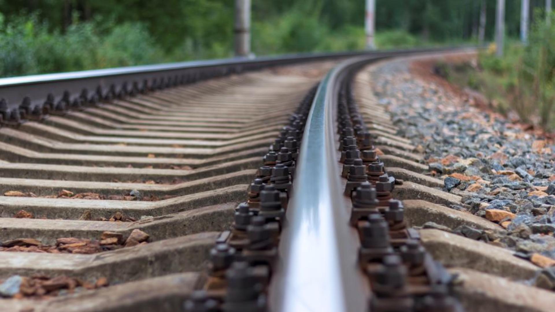 Посегателство върху железопътната инфраструктура тази нощ е довело до повреда