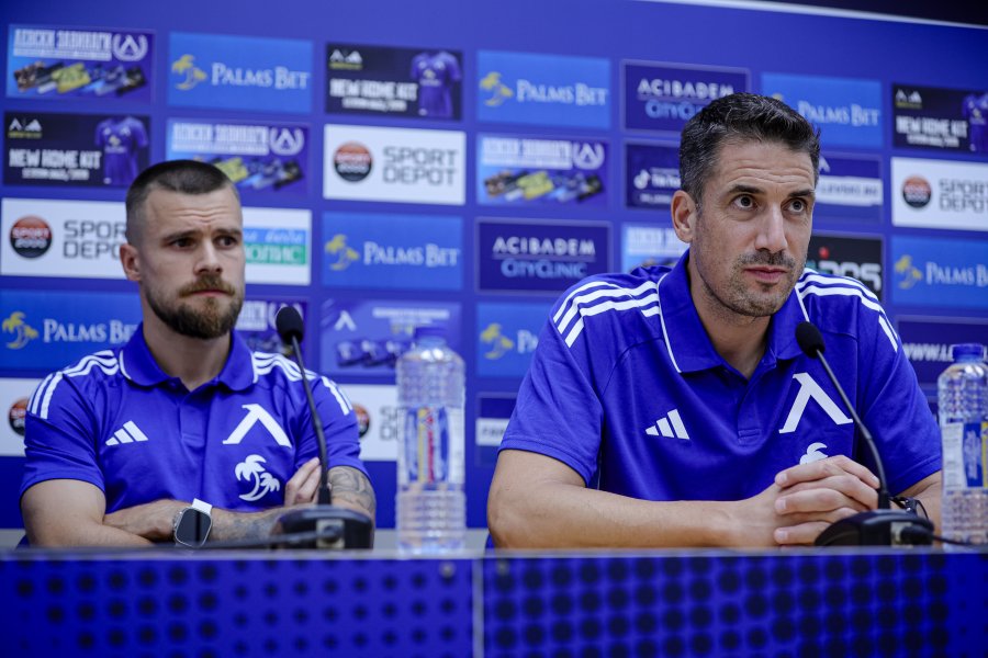 Пресконференция на Хулио Веласкес и Радослав Кирилов преди първия мач1