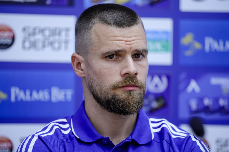 Пресконференция на Хулио Веласкес и Радослав Кирилов преди първия мач1