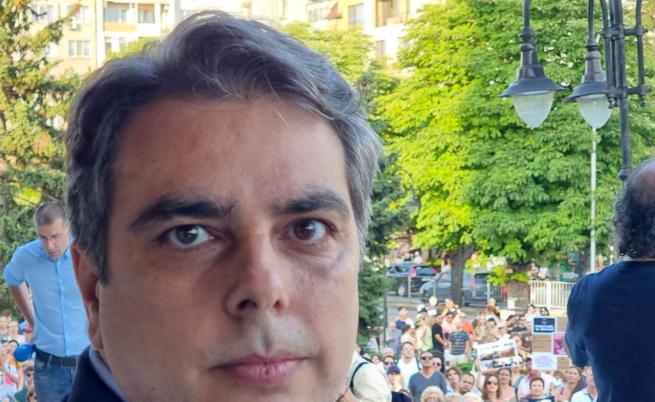 Асен Василев: ЕСПЧ ще осъди България по случая Коцев, протестите продължават