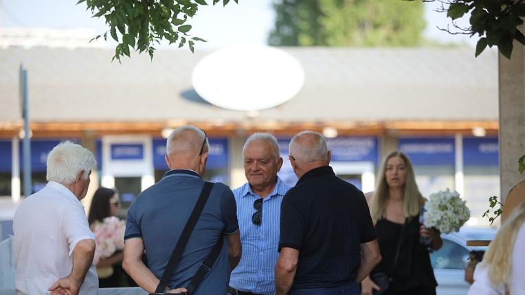  С овации изпратиха Тодор Славков – бунтарят, който не се вписа, само че остана правилен на себе си (СНИМКИ) 