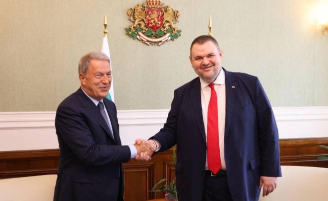 Пеевски се срещна с председателя на комисията по отбрана на Меджлиса