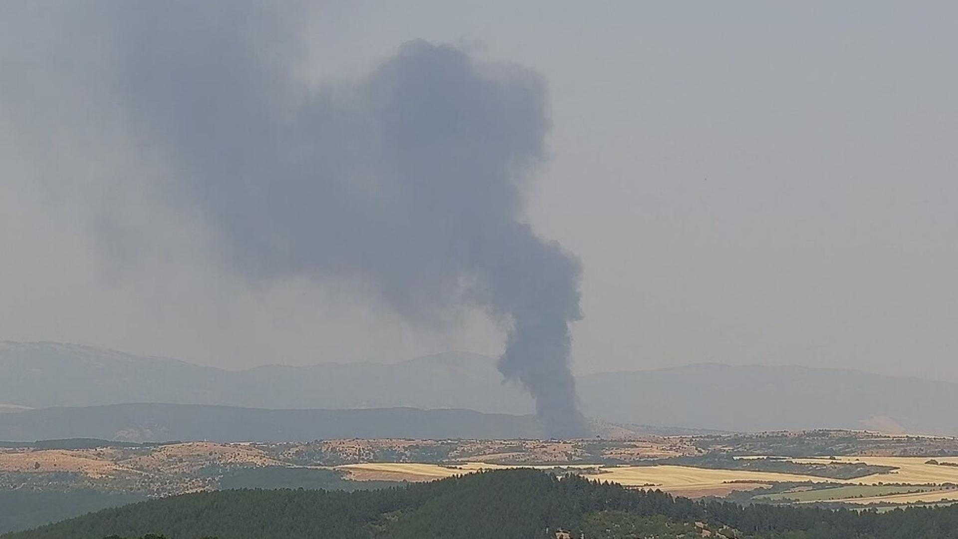 Пожар възникна близо до ТЕЦ Бобов дол Кметът на