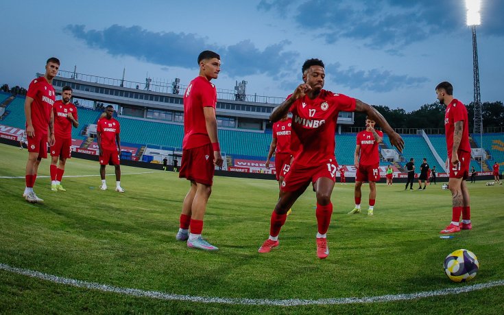 ЦСКА подновява занимания във вторник