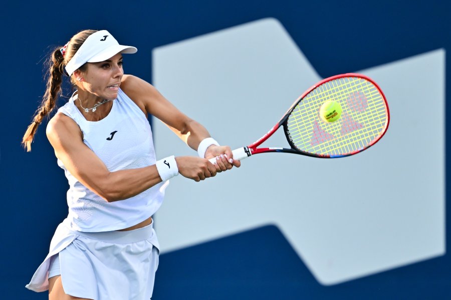 Виктория Томова1