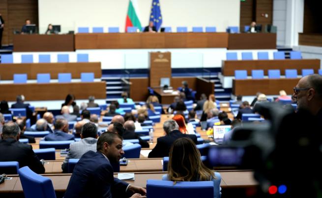 Данъчна буря в парламента: ГЕРБ, ПП и ДБ скочиха срещу новите мерки за Бюджет 2027