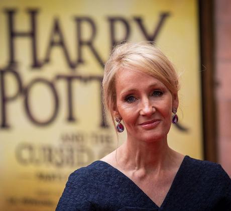На 31 юли 2025 г Джоан Роулинг — най успешната жива