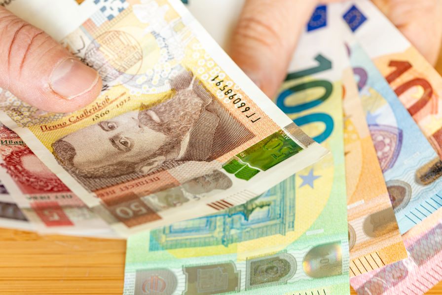 МВР и „Български пощи“ засилват мерките за сигурност при обмен на левове с евро в малките населени места