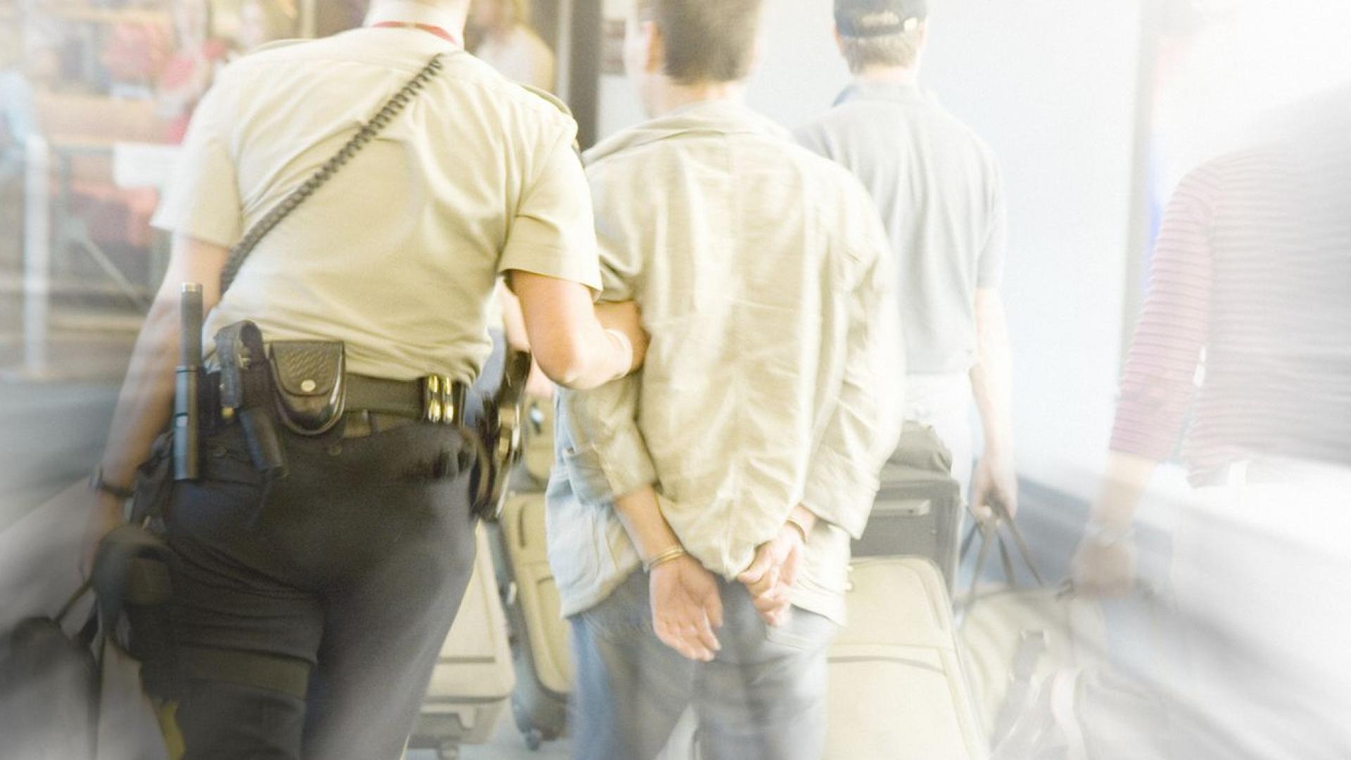 Разгневен бизнесмен беше арестуван след като удари шамар на жена