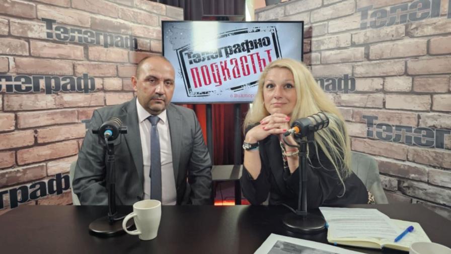<p>Фалшификатори на пари правят паспорти като на Рамбо, за да се рекламират</p>