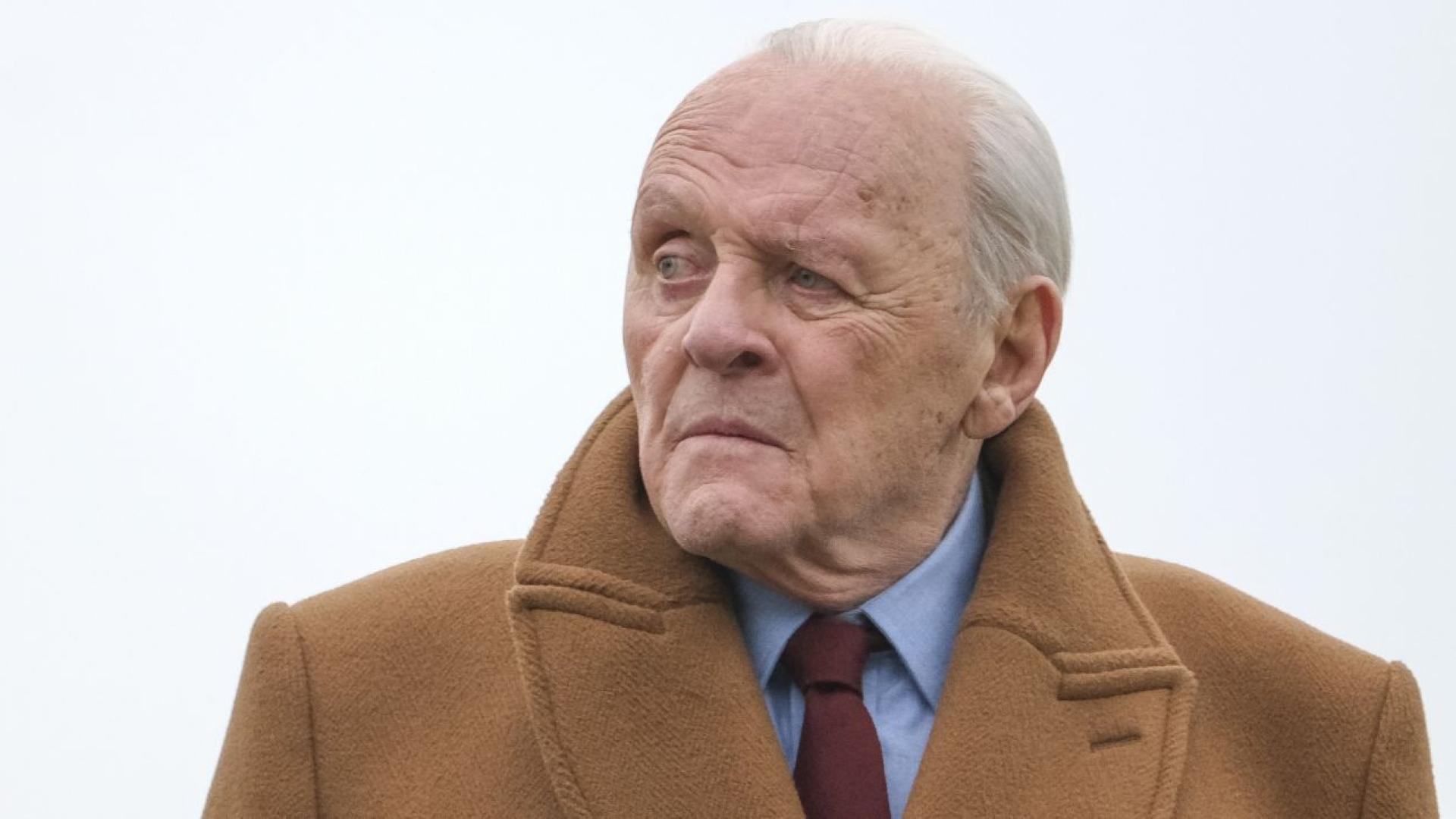 Антъни Хопкинс се присъедини към хилядите фенове на марката на