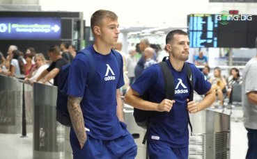 Левски се прибра със закъснение от Португалия
