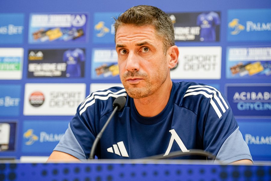 Пресконференция на Хулио Веласкес преди дербито със Славия1