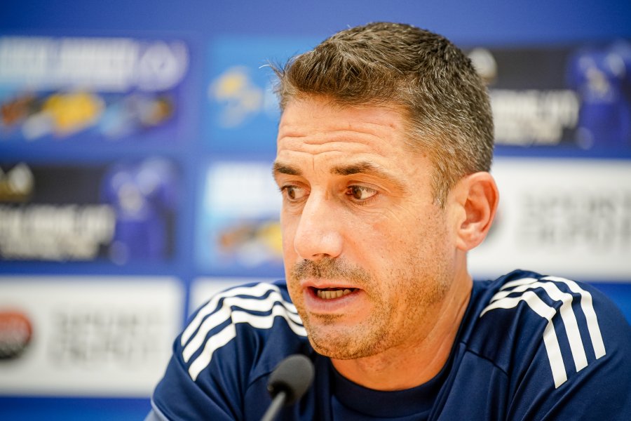 Пресконференция на Хулио Веласкес преди дербито със Славия1