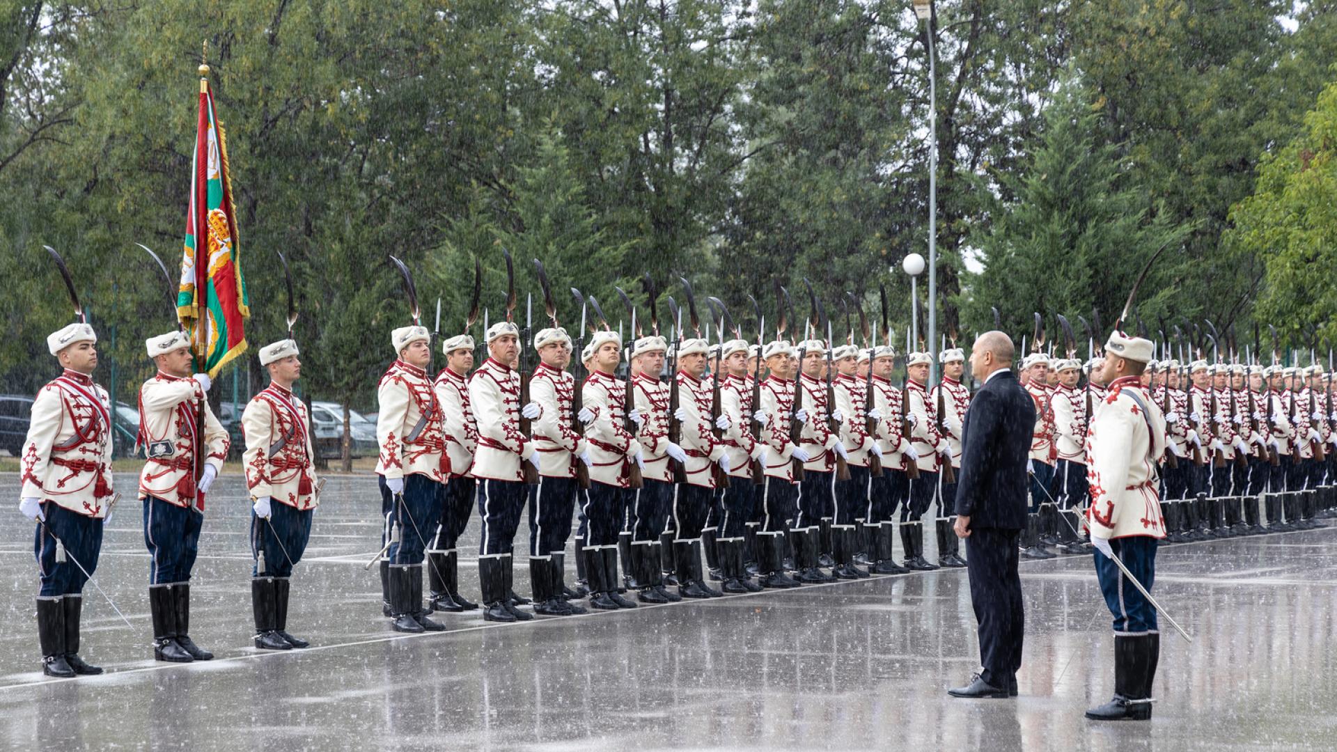 Националната гвардейска част е символ на чест дълг достойнство етика