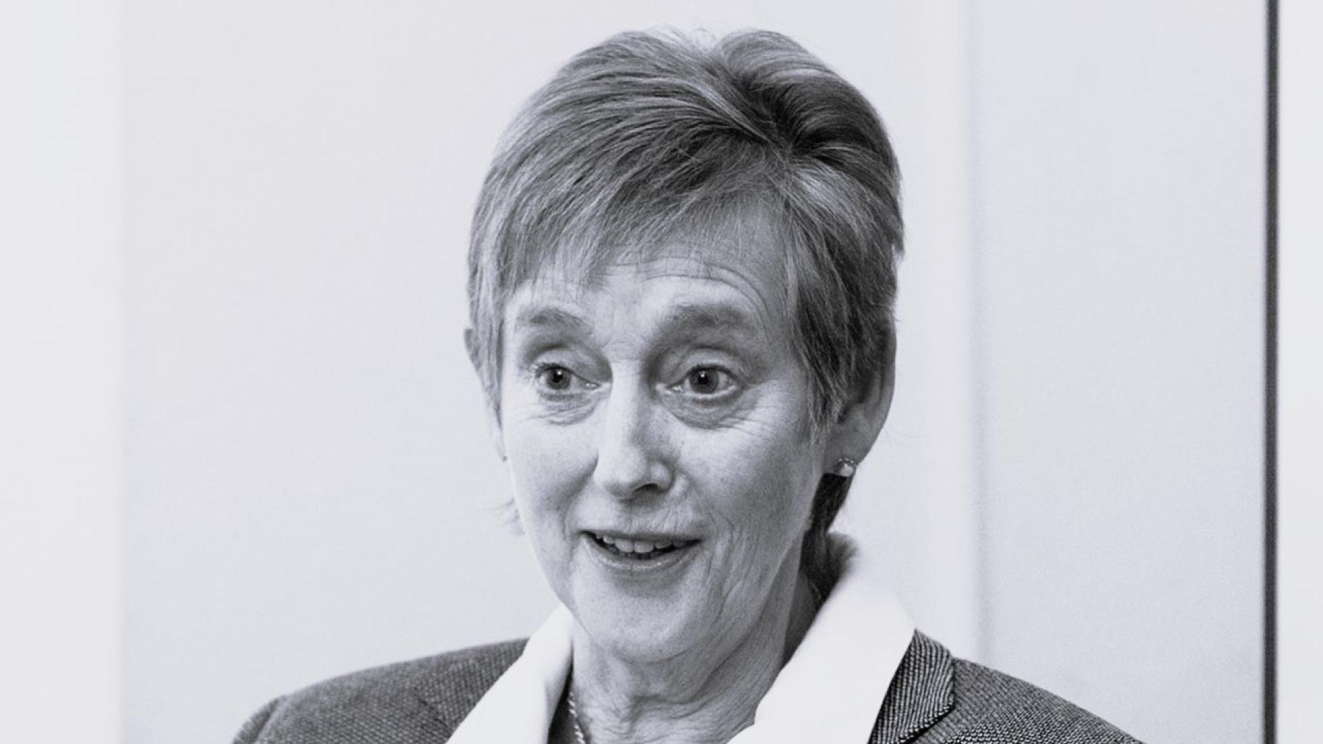 Стела Римингтън първата жена генерален директор на британската разузнавателна агенция