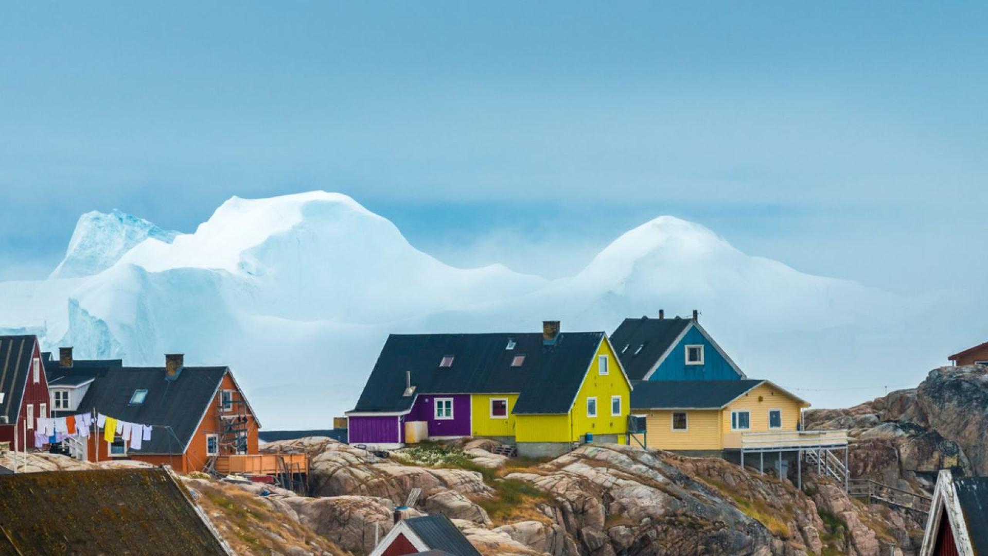 Илулисат – известен като световната столица на айсбергите – е