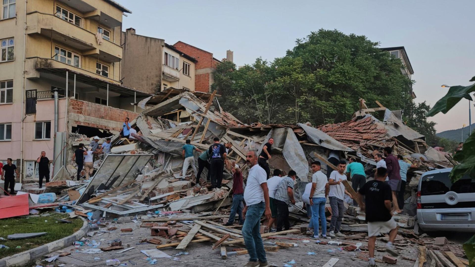 Един човек е загинал а 29 души са били ранени