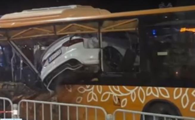 Собственикът на колата, ударила автобус, не познавал шофьора